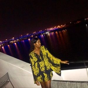 Bell sleeve shift dress